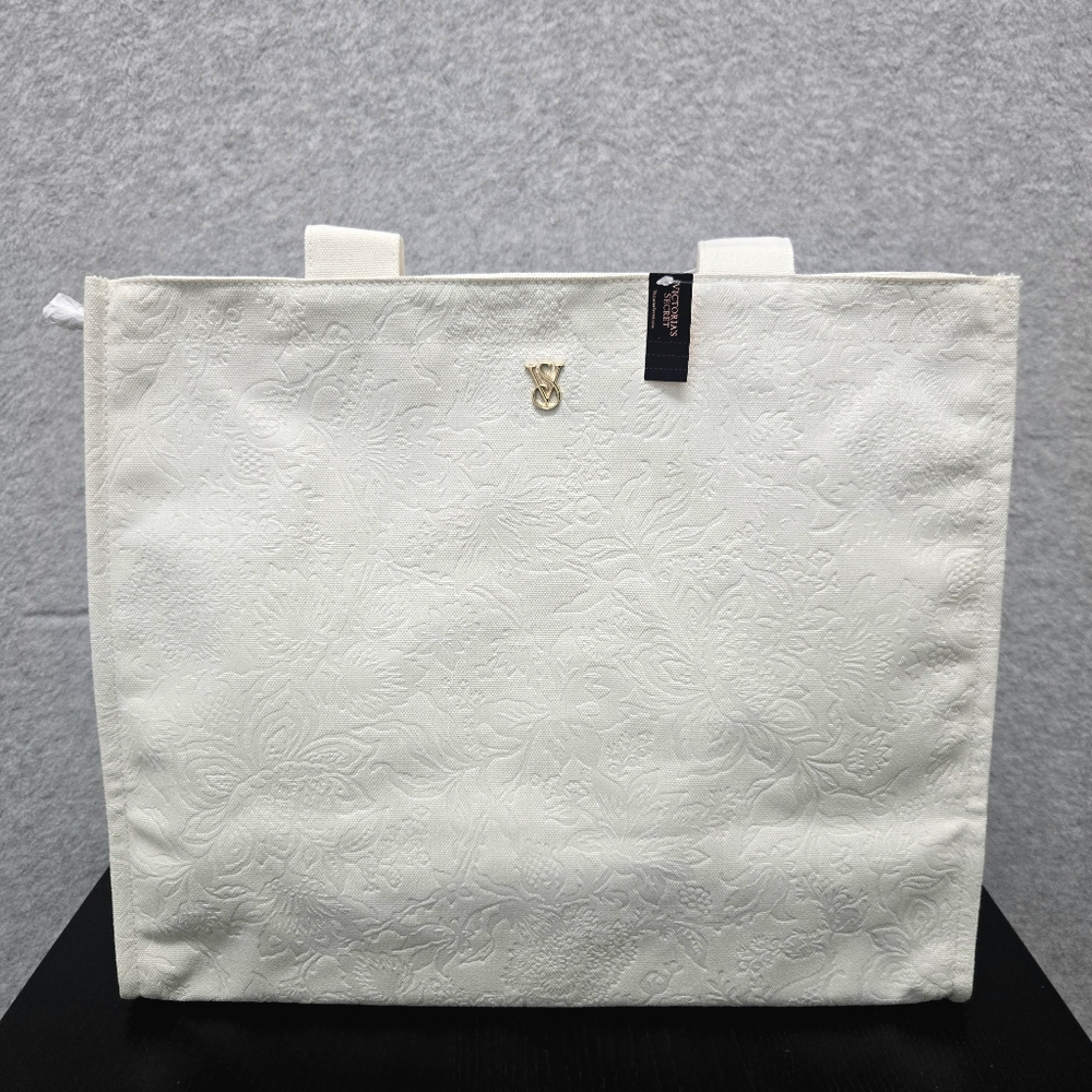VS Victoria Secret Weekender Tote Bag Cream Floral Emboss Zipper Shoulder Strap